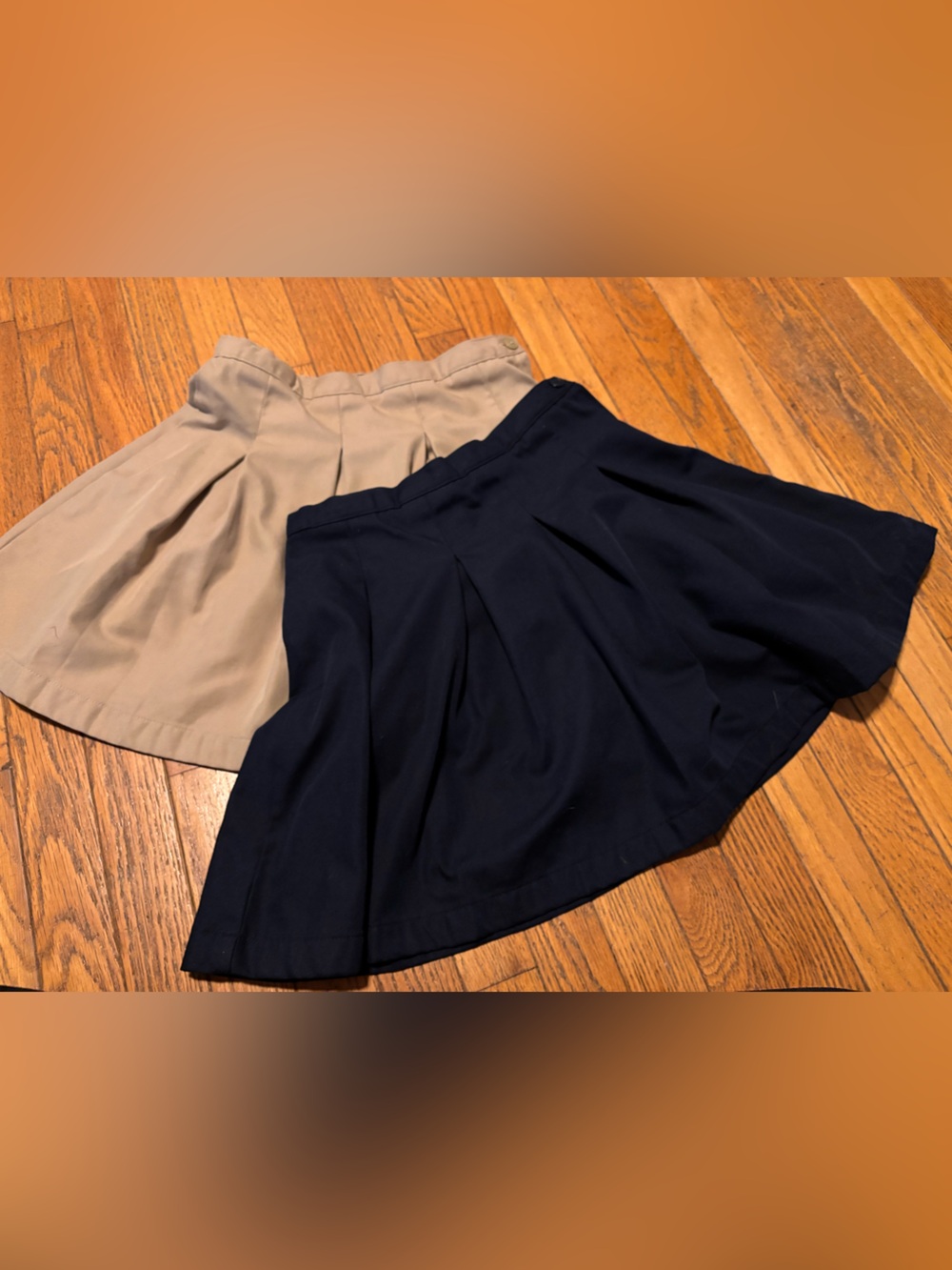 Lands’ End skirts. 2 included. Girls Sz 12.